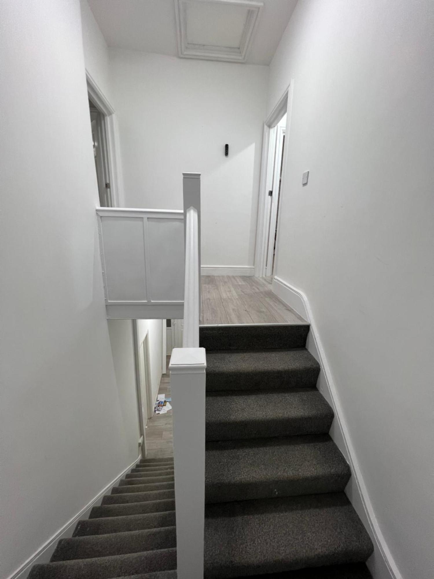 F4 Luxury Stays One Bed Apartment With Parking Ilford Luaran gambar