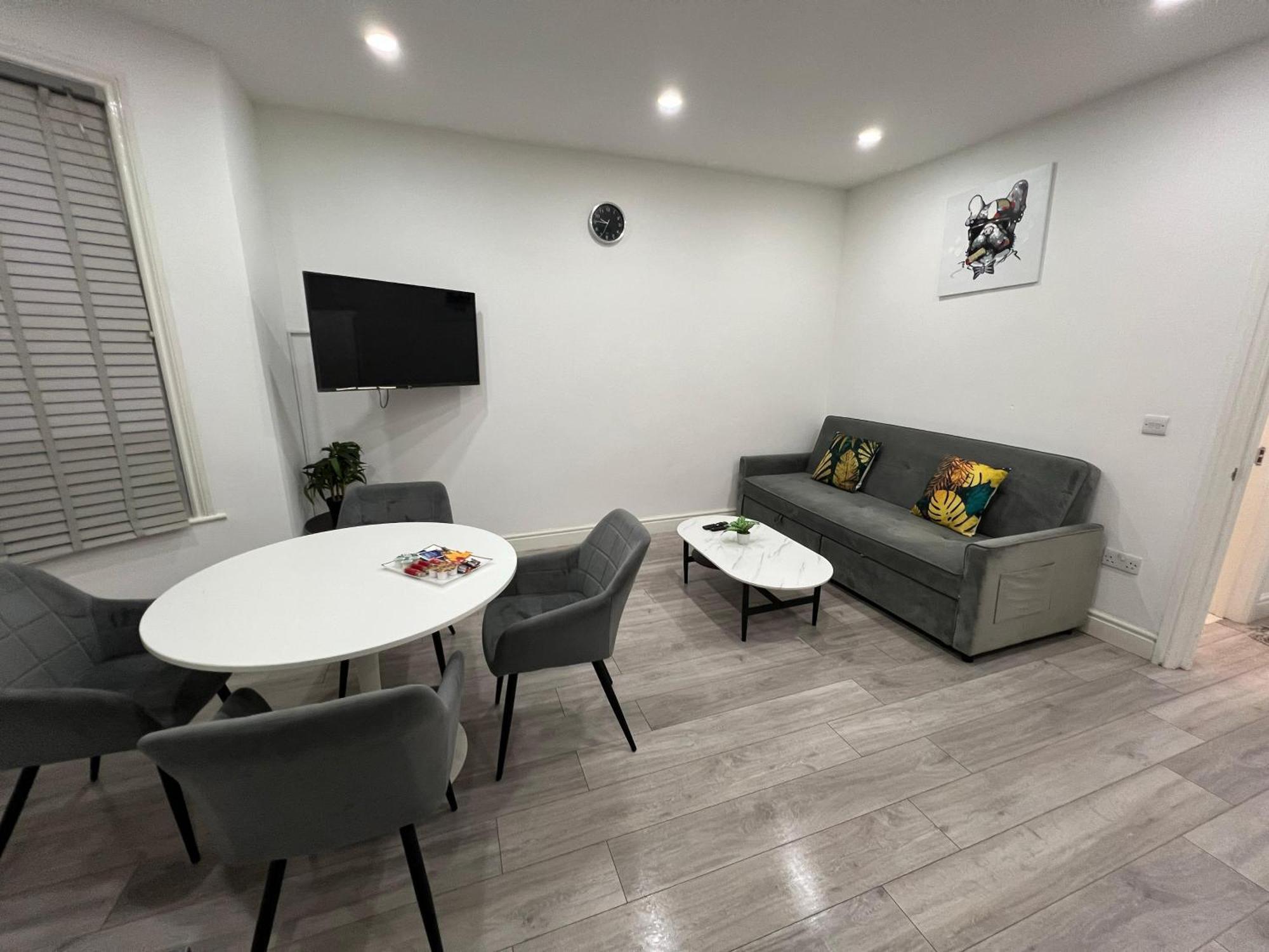 F4 Luxury Stays One Bed Apartment With Parking Ilford Luaran gambar